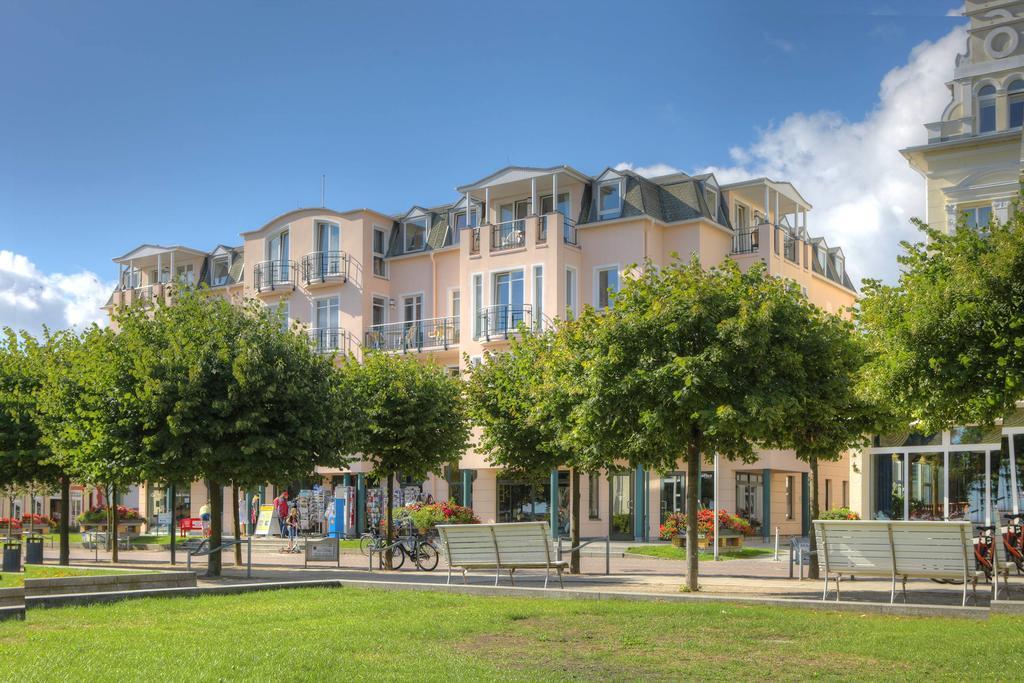 Seetelhotel Ostseeresidenz Ahlbeck เฮริงสดอร์ฟ ภายนอก รูปภาพ